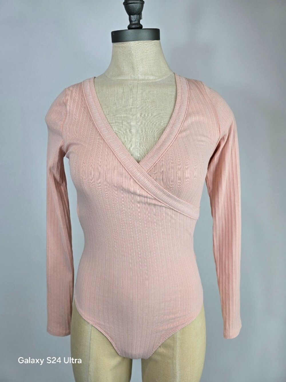 Aerie Long Sleeve cross front bodysuit in light pink size XS
